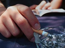 La OMS sostiene que aumentar el precio de los productos del tabaco es la mejor medida para reducir sus impactos nocivos en la sociedad. EFE/S.Gutiérrez