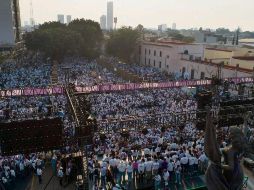 HAGÁMOS. La Plaza de la República lució abarrotada. ESPECIAL