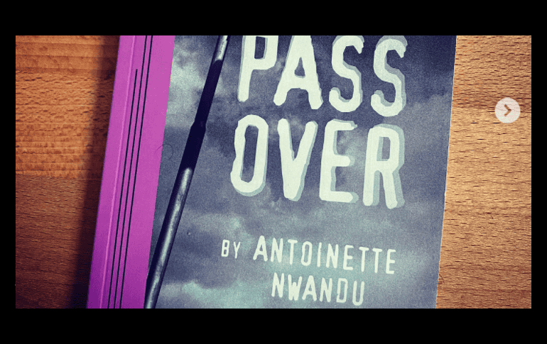 Relata las conversaciones entre dos jóvenes afroamericanos. Instagram/anwandu