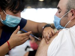 Este martes se aplicaron 38 mil 417 vacunas contra COVID-19 en jaliscienses de 50 a 59 años. XINHUA/F. Cañedo