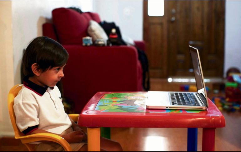 Si hay escuelas con interés de participar, pueden enviar un correo a contacto@cek.mx para recibir las ligas de enlace a las sesiones virtuales. AFP/J. Aguilar