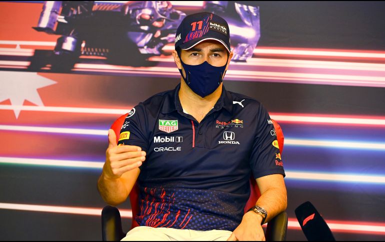 ''Checo'' marcó el mejor tiempo de la jornada este viernes en el circuito urbano de la capital de Azerbaiyán. AP / M. Sutton