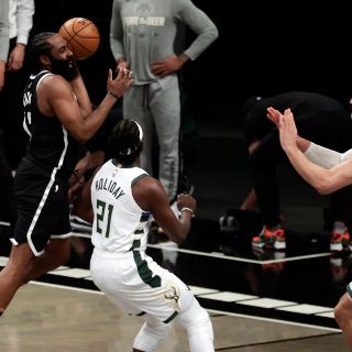 Los Nets vencen a los Bucks en el primero de la serie