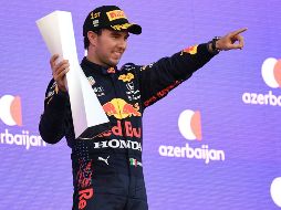 “Checo” habló del cierre de la carrera y del error de Lewis Hamilton que lo impulsó aún más por la victoria. AFP / N. Kolesnikova