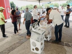 De 162 mil 570 casillas se habían instalado hasta las 11: 00 hora del centro, 117 mil 120 casillas. EL INFORMADOR / G. Gallo