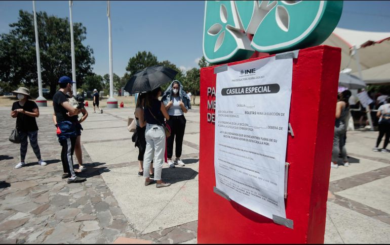 En elecciones intermedias solo se puede votar por diputados federales, en las casillas especiales. EL INFORMADOR / G. Gallo