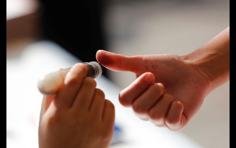 La confusión respecto al sufragio en casillas especiales fue la constante debido a las circunscripciones. EFE/F. Guasco