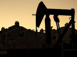 En Londres, el barril de Brent del mar del Norte para entrega en agosto cerró a 72.22 dólares. EFE/ARCHIVO