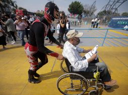 Los luchadores apoyarán de manera intermitente en diferentes jornadas, aunque también se invita a la población en general a sumarse como voluntarios. EL INFORMADOR / F. Atilano