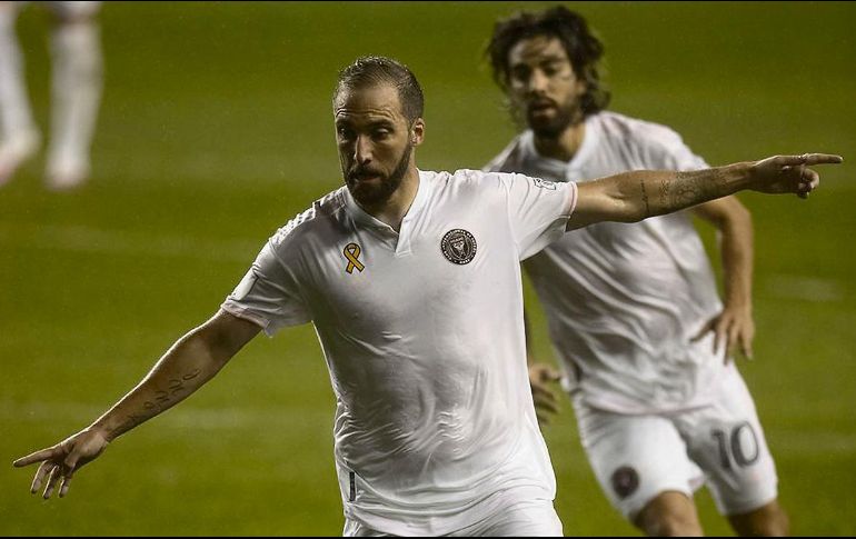 FIGURAS. En  el duelo podrían participar Gonzalo Higuaín (centro) y Rodolfo Pizarro, representando a la Liga estadounidense. AFP