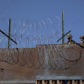 Texas anuncia que reanudará la construcción del muro en la frontera con México