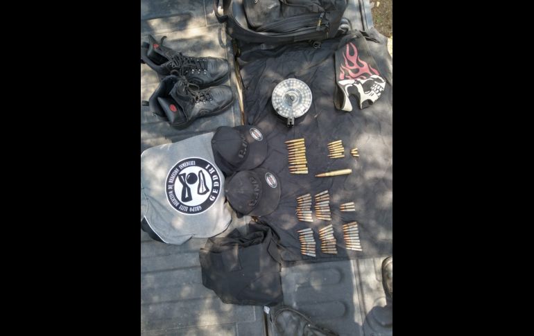 Los artículos y la camioneta donde fueron encontrados son puestos a disposición del Ministerio Público Federal. ESPECIAL / FGR en Jalisco