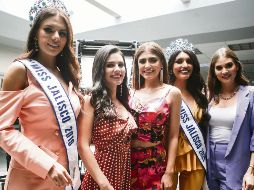 FORMACIÓN. En nuestro Estado sigue abriendo camino para las mujeres que buscan destacar y empoderarse, tal como ellas lo han demostrado desde distintas trincheras. De izquierda a derecha, Mariana Macías, Miss Chapala; Mariana Zamora, Miss Juanacatlán; Daniela Coss y León, Miss Arandas; Valeria Martínez, Miss Jalisco 2021 y Yoana Gutiérrez, coordinadora de Miss Jalisco. EL INFORMADOR/ G. GALLO