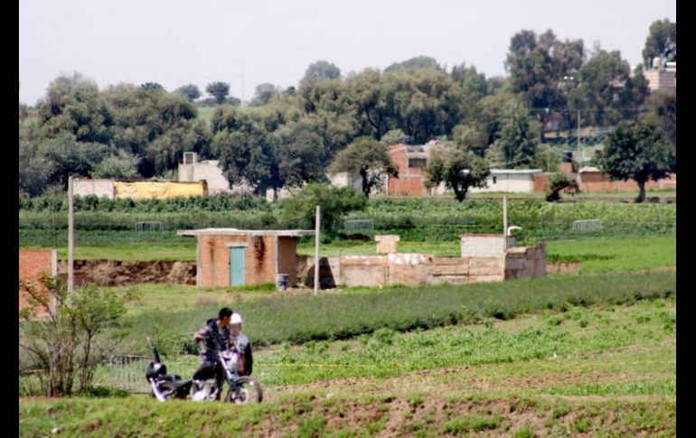 Así se ve este 12 de junio lo que queda de la casa de la familia Sánchez Xalamihua, luego de que se extendiera el socavón en Puebla. SUN