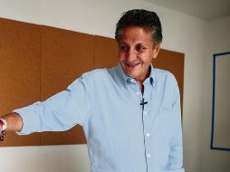 MOTIVACIÓN. En su oficina de planeación, Juan José Frangie muestra un emotivo mensaje de Ashley, una de sus hijas. Será el próximo presidente municipal de Zapopan. EL INFORMADOR • G. Gallo