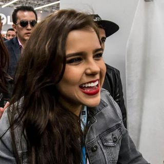 Embarazo de Yuya desata debate entre providas y feministas