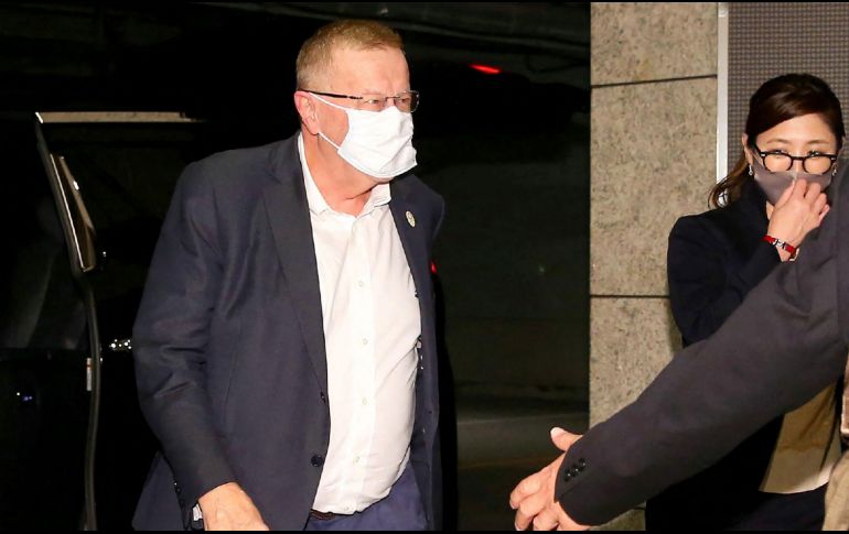 JOHN COATES. Llegando para verificar los últimos detalles para los juegos olímpicos. AFP