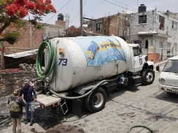 Para solicitar el servicio de pipas gratuitas se puede llamar a la línea telefónica SIAPATEL 3668-2482 con atención las 24 horas del día. ESPECIAL / SIAPA