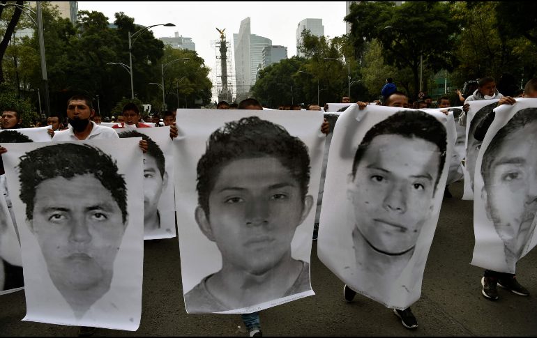 El pasado martes confirmaron la muerte de un tercer normalista tras una identificación genética realizada por la Universidad de Innsbruck. AFP / ARCHIVO