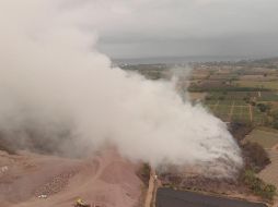 El incendio, que inició hace una semana, es el sexto desde 2019 en este relleno sanitario. ESPECIAL