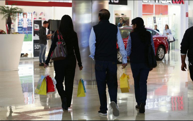 Los comerciantes esperan un gasto promedio de 940 pesos. EL INFORMADOR/G. Gallo