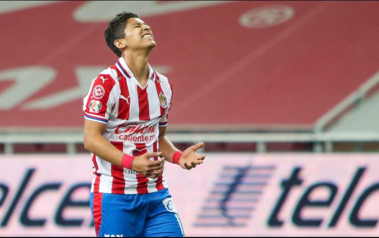 ÁNGEL ZALDÍVAR. El delantero de Chivas recién llegó ayer de la pretemporada en Isla Navidad. IMAGO7