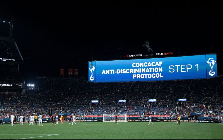 La Selección Mexicana ya recibió una multa económica y una sanción con dos partidos a puerta cerrada por los gritos homofóbicos presentados en el Preolímpico de la Concacaf. Imago7