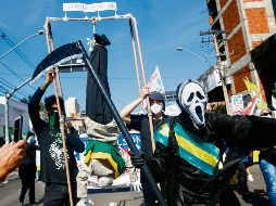 Brasil reportó ayer 500 mil 800 defunciones por coronavirus y casi 18 millones de contagios. EFE/A. Valdés