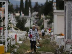 Autoridades municipales reportaron que 53 mil 171 personas asistieron de las 8 de la mañana a las 18 horas a los panteones. EL INFORMADOR / ARCHIVO