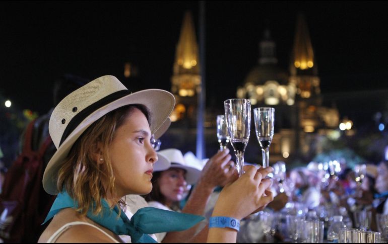 CATA. Conocedores recomiendan beber el trago en una copa y no en un caballito. EL INFORMADOR• A. Camacho