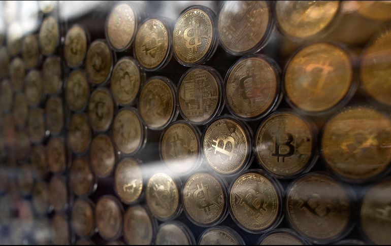 CONTINÚA. El precio del bitcóin sigue a la baja. EFE