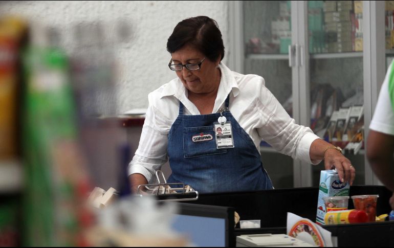 Adultos mayores quedarán desempleados. EL INFORMADOR/ ARCHIVO