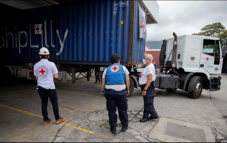 CRUZ ROJA. La U de G donó espacio en uno de sus centros universitarios, además de una ambulancia. ARCHIVO