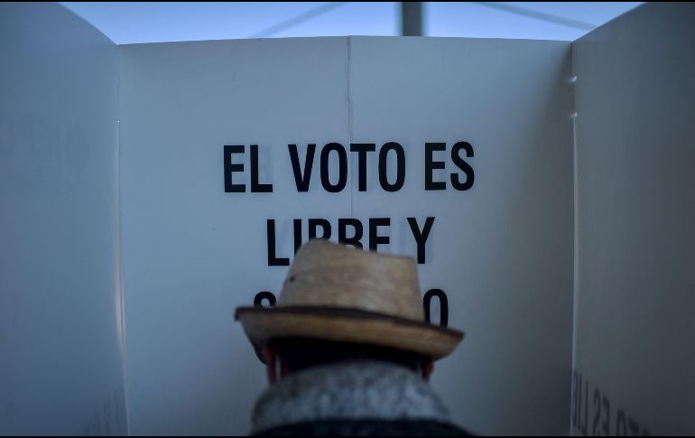 El INE calculó que la consulta popular costaría alrededor de mil 499 millones de pesos. AFP / ARCHIVO