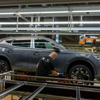 Audi se despide de la gasolina; sólo fabricará autos eléctricos en 2026