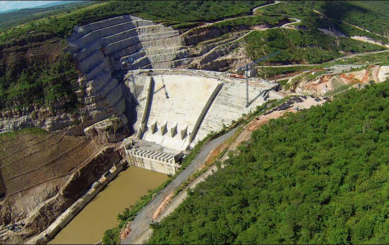 El gobernador aceptó que la Presa El Zapotillo es una obra heredada, mal planeada y ejecutada con una inversión de miles de millones de pesos. EL INFORMADOR / ARCHIVO