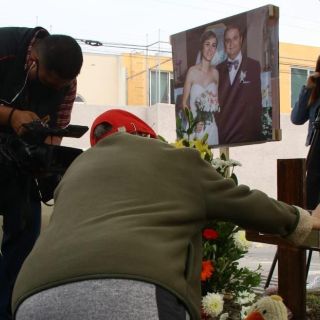 Rinden homenaje a Fernanda y a Alejandro en el lugar del accidente