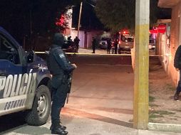 Policías estatales de Zacatecas vigilan la escena del crimen de siete personas en Fresnillo. EFE/Imagen Zacatecs