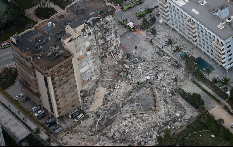 Aún no se sabe por qué colapsó el inmueble, dijo el alcalde Charles Burkett. ''Es como si hubiese explotado una bomba, pero estamos muy seguros de que una bomba no explotó, así que es otra cosa''. AFP / J. Raedle