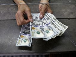 EL precio del dólar disminuye 27 centavos con relación al miércoles, la cotización intradía mas baja desde el pasado 15 de junio. EL INFORMADOR/ARCHIVO