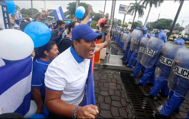 López Obrador menciona que no debe haber represión en ningún país del mundo, ni se debe optar por la fuerza. AP/ARCHIVO