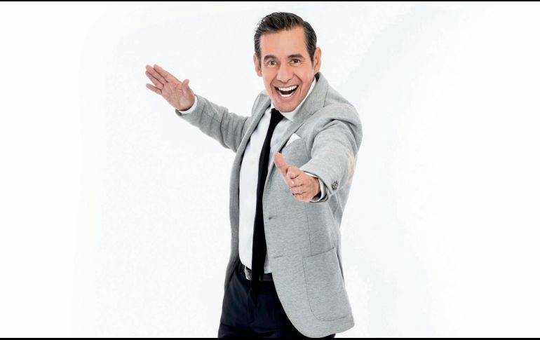 YORDI ROSADO. El conductor apuesta por presentar un programa que conjuga la diversión con la información. CORTESÍA/ TELEVISA