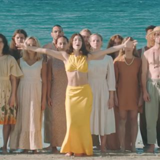 Solar Power: dónde conseguir el conjunto amarillo de Lorde