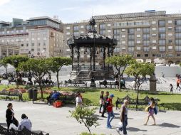 Además del hotel, los negocios aledaños también fueron desalojados. EL INFORMADOR / ARCHIVO