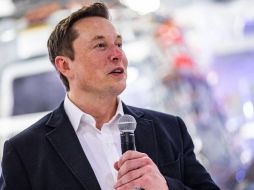 La empresa de Elon Musk ha desplegado ya más de mil 500 satélites. AFP/ARCHIVO