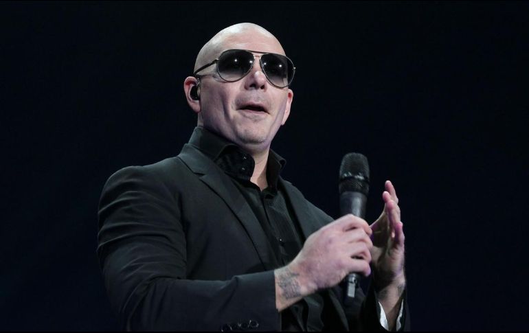 Pitbull comúnmente comparte fotografías con sus seguidores en Instagram donde celebra a los pilotos de Trackhouse de la Nascar. NTX / ARCHIVO