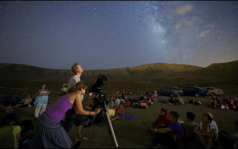 La lluvia de estrellas Delta Acuáridas es uno de los fenómenos más esperados por los cazadores de instantes astronómicos. EFE/ARCHIVO