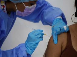 Hasta el momento, apenas se ha alcanzado un aproximado del 15% de la población jalisciense con el esquema completo de vacunación anticovid. EFE/B. Velasco