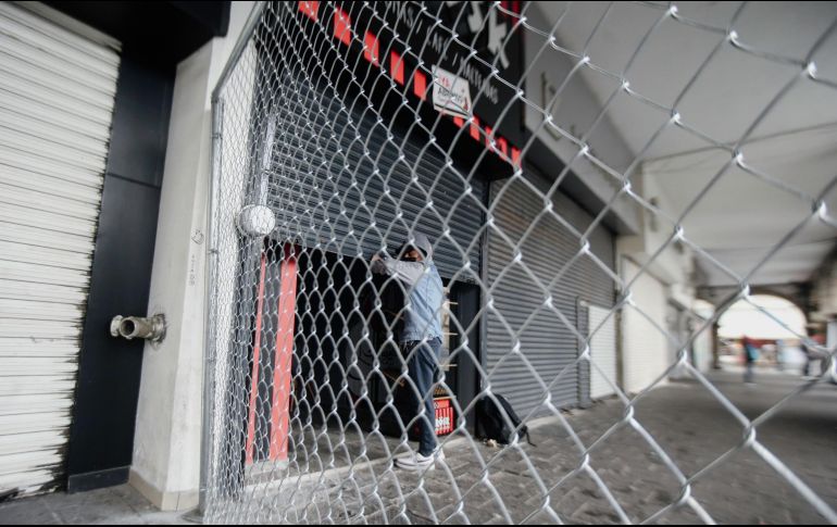 Comerciantes lamentan  el cierre de negocios, pues afirman que recién comenzaban a recuperarse luego de la pandemia del COVID-19. EL INFORMADOR / G. Gallo