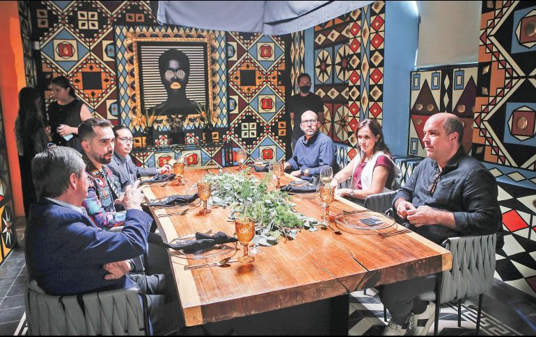 Artistas y personalidades participaron en el conversatorio Momentos Interceramic. EL INFORMADOR/G. Gallo